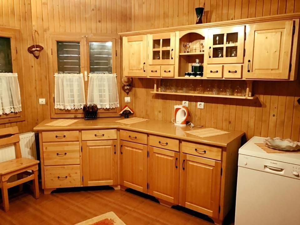Casa De Vacanta Caciulata Εξωτερικό φωτογραφία